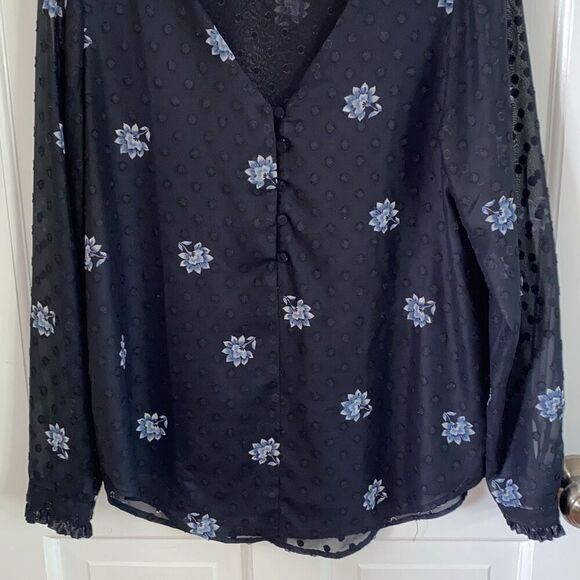 LOFT textured floral print blouse size S - Picture 3 of 9
